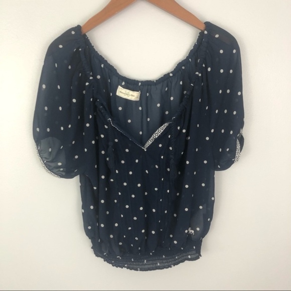 Abercrombie & Fitch Polka Dot Blouse Size Small Cottagecore Lightweight
